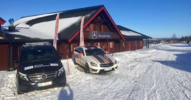 Varebiler på isen Varebiler på isen