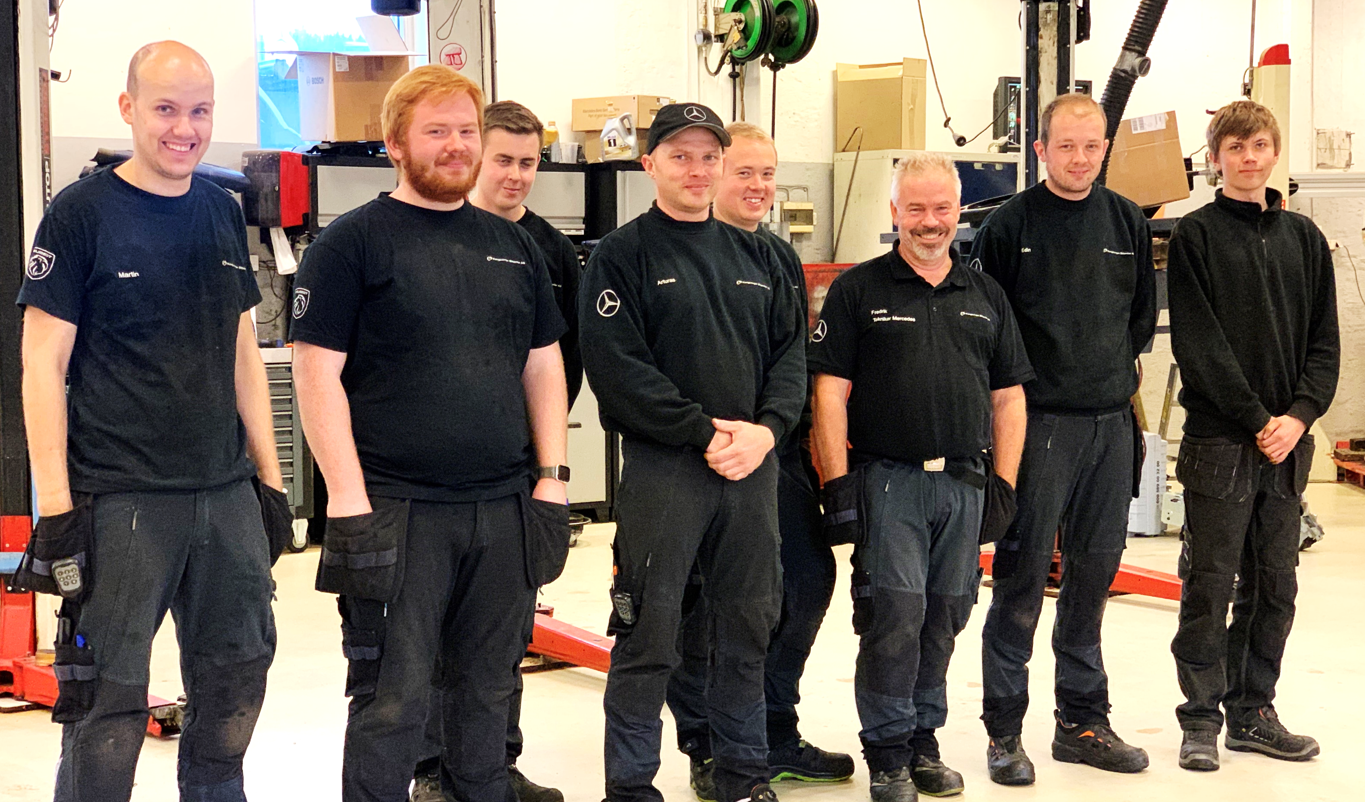 Bilde av mekanikerteamet hos Kongsvinger Bilsenter