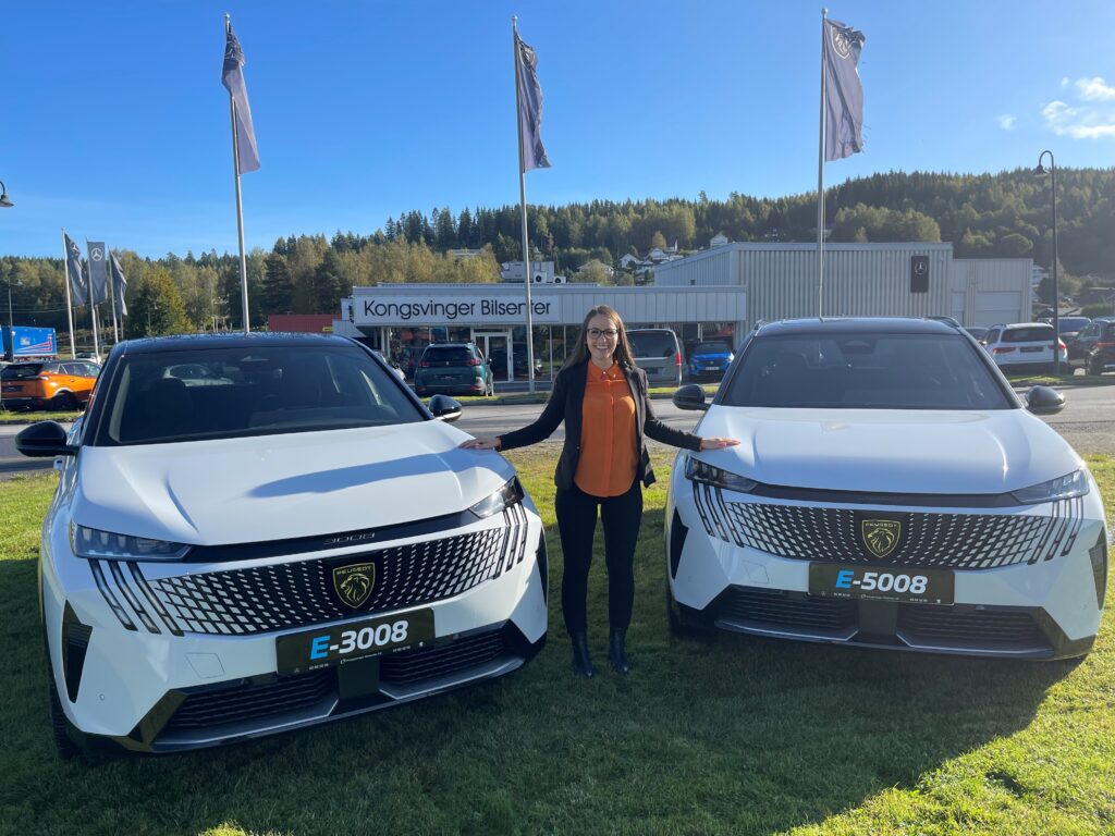 Bilde av Mona med Peugeot E-3008 og E-5008
